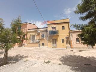 Casa indipendente in vendita a castelluccio dei sauri ammiraglio vincenzo leone, 43/a