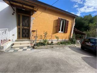 Casa indipendente in vendita a frosinone via cosenza , 70