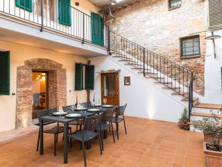 Casa indipendente in vendita a montepulciano 