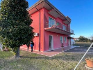 Casa indipendente in in vendita da privato a jesolo via fornasotto, 34