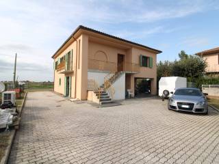 Villa in vendita a cascina via macerata, 106