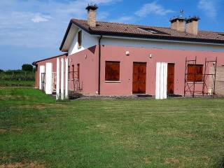 Villa bifamiliare in in vendita da privato a legnaro via ardoneghe, 5b