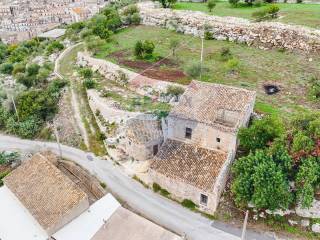 Rustico in vendita a modica strada comunale gigante piedigrotta, snc