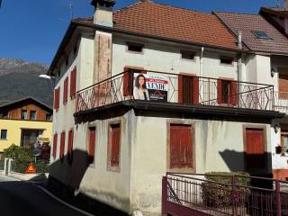 Casa indipendente in vendita ad alpago via benedetto battistel, 17