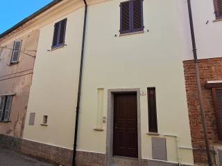 Villa in vendita a sannazzaro de' burgondi via pasubio, 2