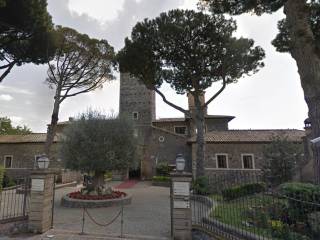 Albergo all'asta a roma via carlo cavina, 40