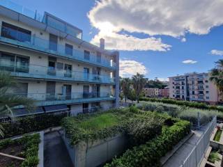 Appartamento in vendita a genova via boccadasse, 35