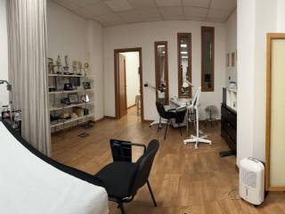 Centro estetico/solarium/benessere in in affitto da privato a milano via plinio, 41