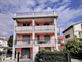 Appartamento in in vendita da privato a borghetto santo spirito strada provinciale borghetto santo sprito bardineto, 12