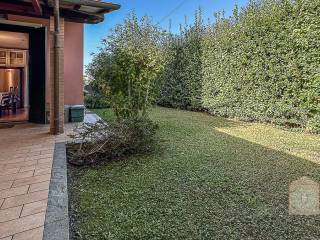 Villa bifamiliare in vendita a pietrasanta via massaua