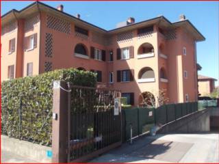 Garage in vendita a inzago via padre reginaldo giuliani, 28