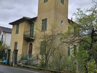 Villa in in vendita da privato a rezzoaglio via roma, 35