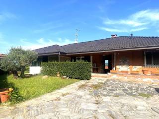 Villa in vendita a dormelletto 