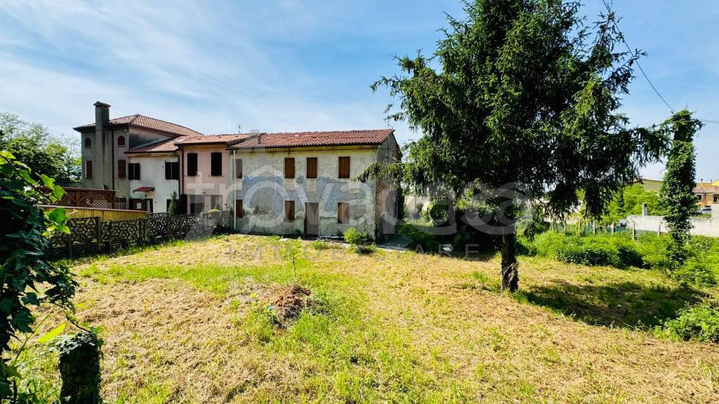 casale in vendita a Ceregnano