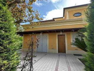 Villa in vendita a san benedetto del tronto via dei mille, 107