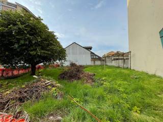 Terreno residenziale in vendita a grugliasco c.so tirreno ang. via dell'arco