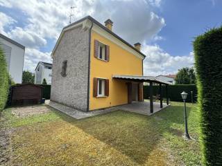 Villa in affitto a piove di sacco via arma di cavalleria