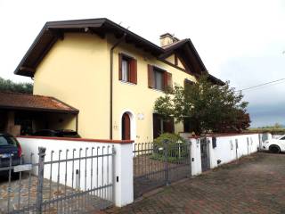 Villa bifamiliare in vendita a cormons 