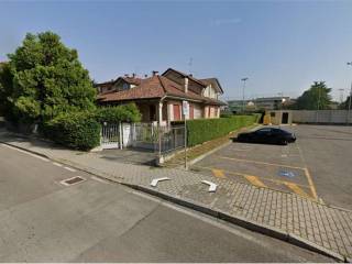 Posto auto in vendita a giussano via dei certosini, 5