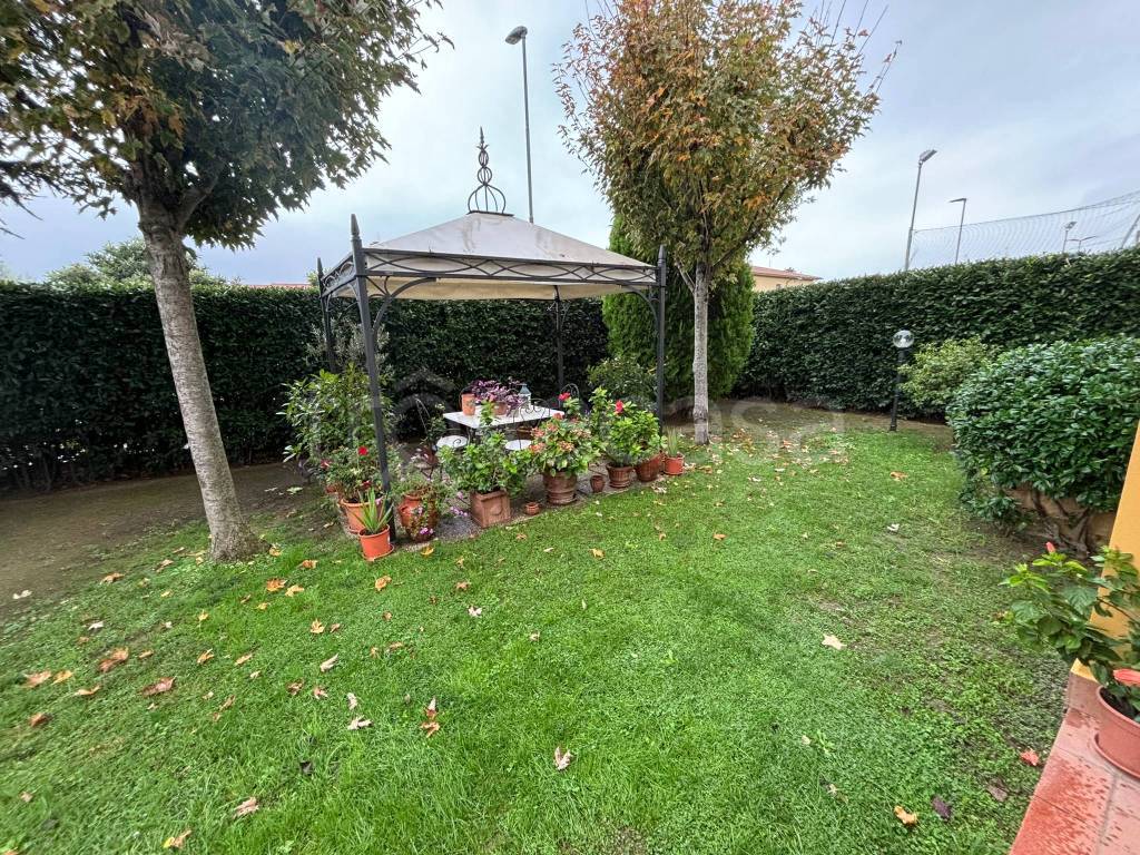 casa indipendente in vendita a San Giuliano Terme in zona Colignola