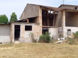 Casale in vendita a castiglione delle stiviere via medole