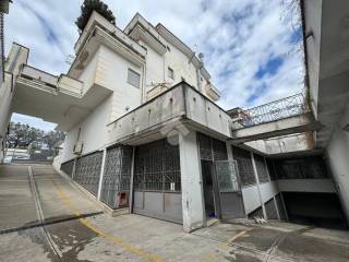 Garage in vendita ad aversa via eugenio montale, 36