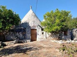 Chalet in vendita a ceglie messapica strada provinciale ex ss 581