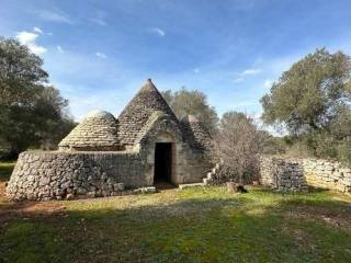 Chalet in vendita a ceglie messapica zona: ostuni - francavilla fontana