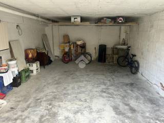 Garage in vendita a ravenna viale virgilio, 65