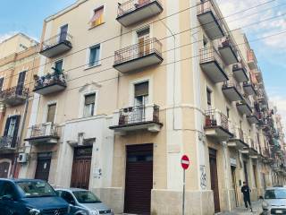 Garage in vendita a bari via pietro ravanas, 160