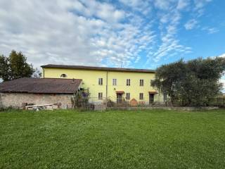 Casa indipendente in vendita a castelbelforte via ronchi