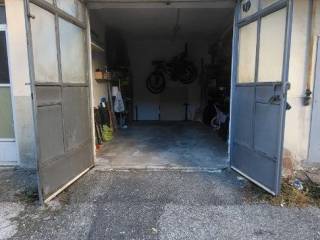 Garage in vendita a settimo torinese via monte rosa, 5