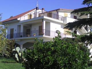 Villa bifamiliare in in vendita da privato a sant'angelo romano via palombarese, 63