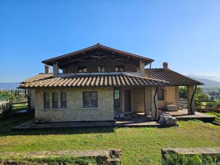 Villa in vendita ad arezzo località san giuliano