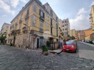 Negozio in affitto a napoli via montedonzelli