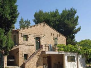 Villa in in vendita da privato a offida contrada san lazzaro, 144