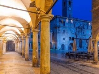 Negozio in vendita ad ascoli piceno piazza del popolo