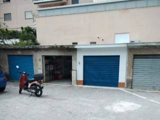 Garage in vendita a palermo piazza federico chopin