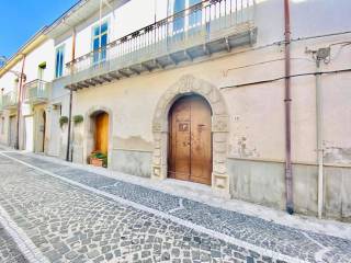 Intero stabile in vendita ad aiello del sabato aiello del sabato - via capo casale