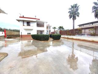 Villa bifamiliare in vendita a cerignola strada comunale 2ª fornaci