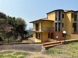 Villa a schiera in vendita a gallodoro contrada fiurella, gallodoro