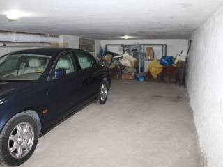 Garage in vendita a cassino via lombardia