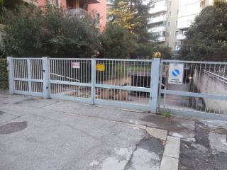 Garage in affitto a verona via giuseppe missori, 18