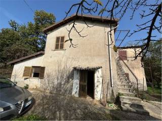 Casa indipendente in vendita a ferentino via sterpara, 41