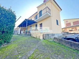 Casa indipendente in vendita a camaiore via delle grotte, 95