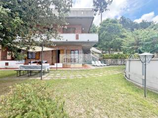 Villa in vendita a camaiore via delle capanne, 278