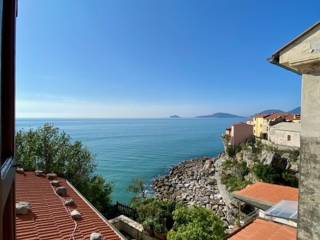 Casa indipendente in vendita a lerici 