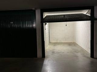 Garage in affitto a genova via michele marras, 13