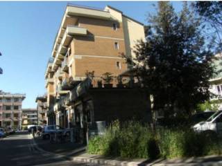 Posto auto in vendita a firenze via duccio di buoninsegna, 80