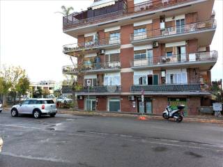 Garage in affitto a roma via di torrevecchia, 967